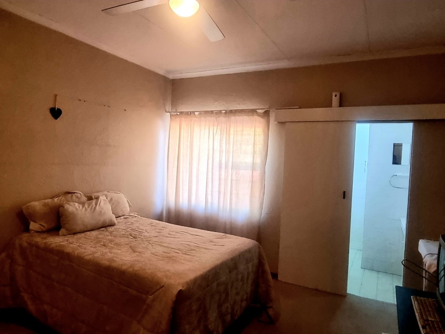 2 Bedroom Property for Sale in Memorial Road Area Northern Cape